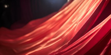 李宇春哭成泪人唱的是什么歌？