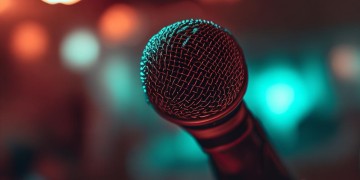 伤感情歌大声唱到底是什么歌？